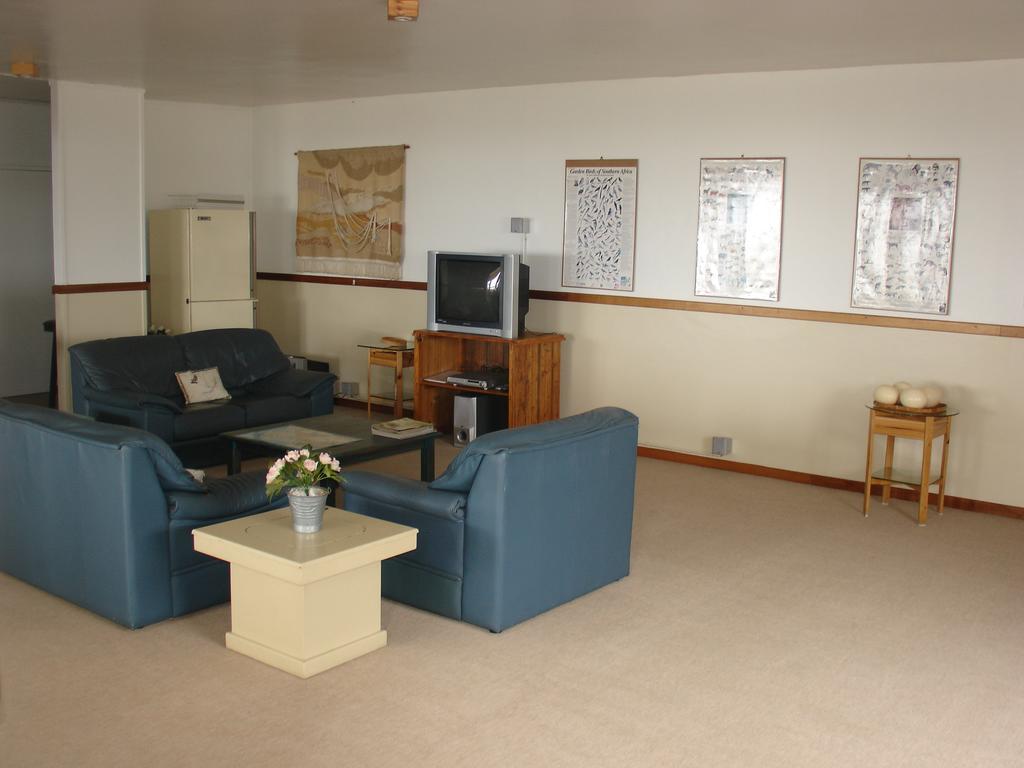 On The Bay Guesthouse Kruisfontein 外观 照片