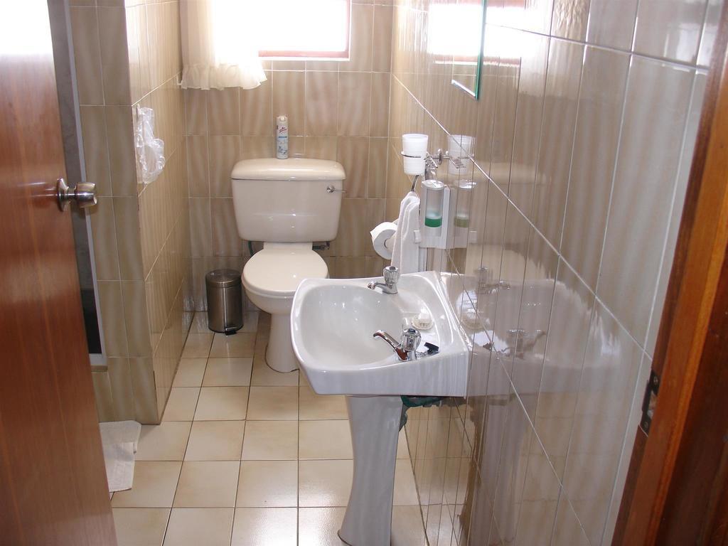 On The Bay Guesthouse Kruisfontein 客房 照片