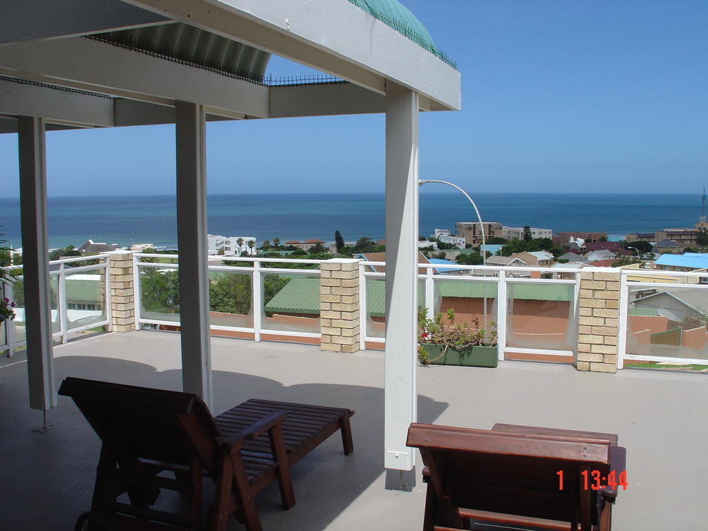 On The Bay Guesthouse Kruisfontein 外观 照片